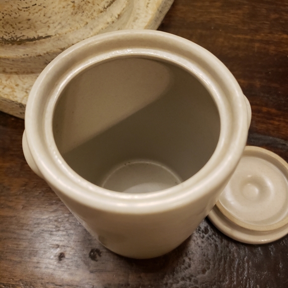 HANDCRAFTED/SIGNED Covered [Thyme] Stoneware Crock - Picture 13 of 14